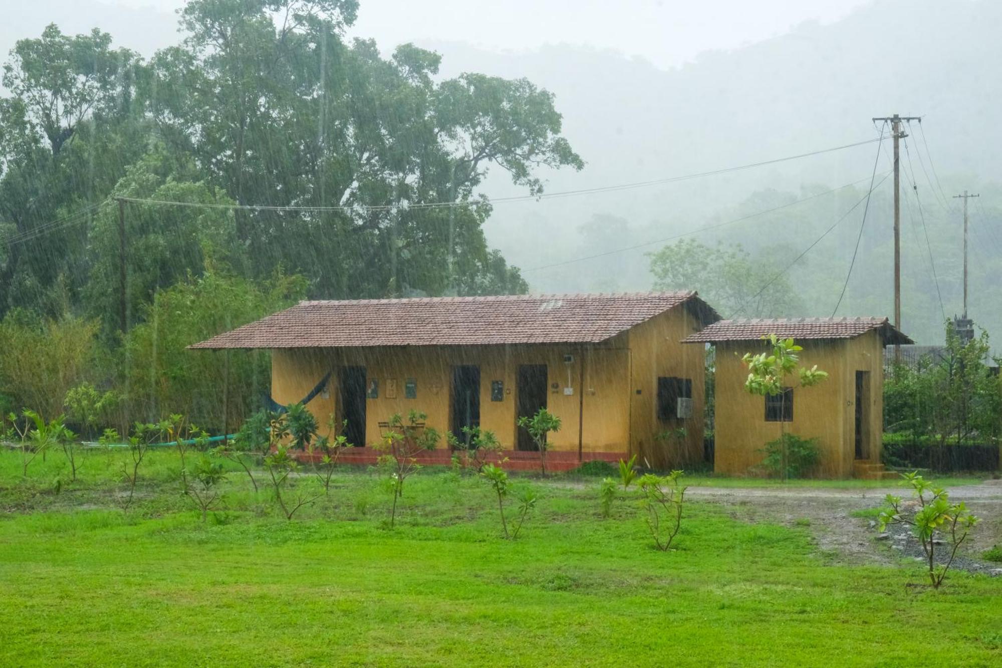 King'S Landing Villa Karjat Exterior photo