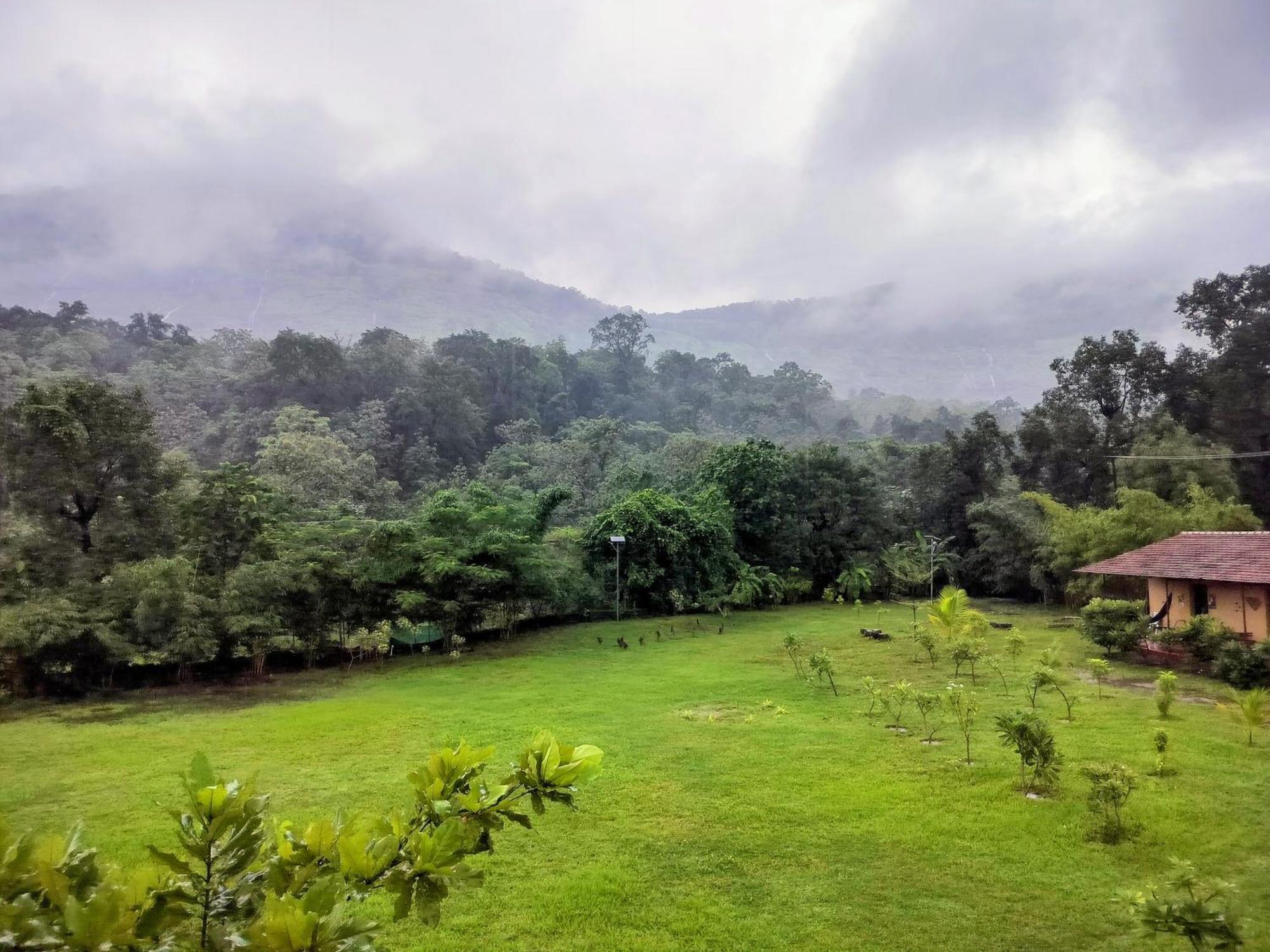 King'S Landing Villa Karjat Exterior photo
